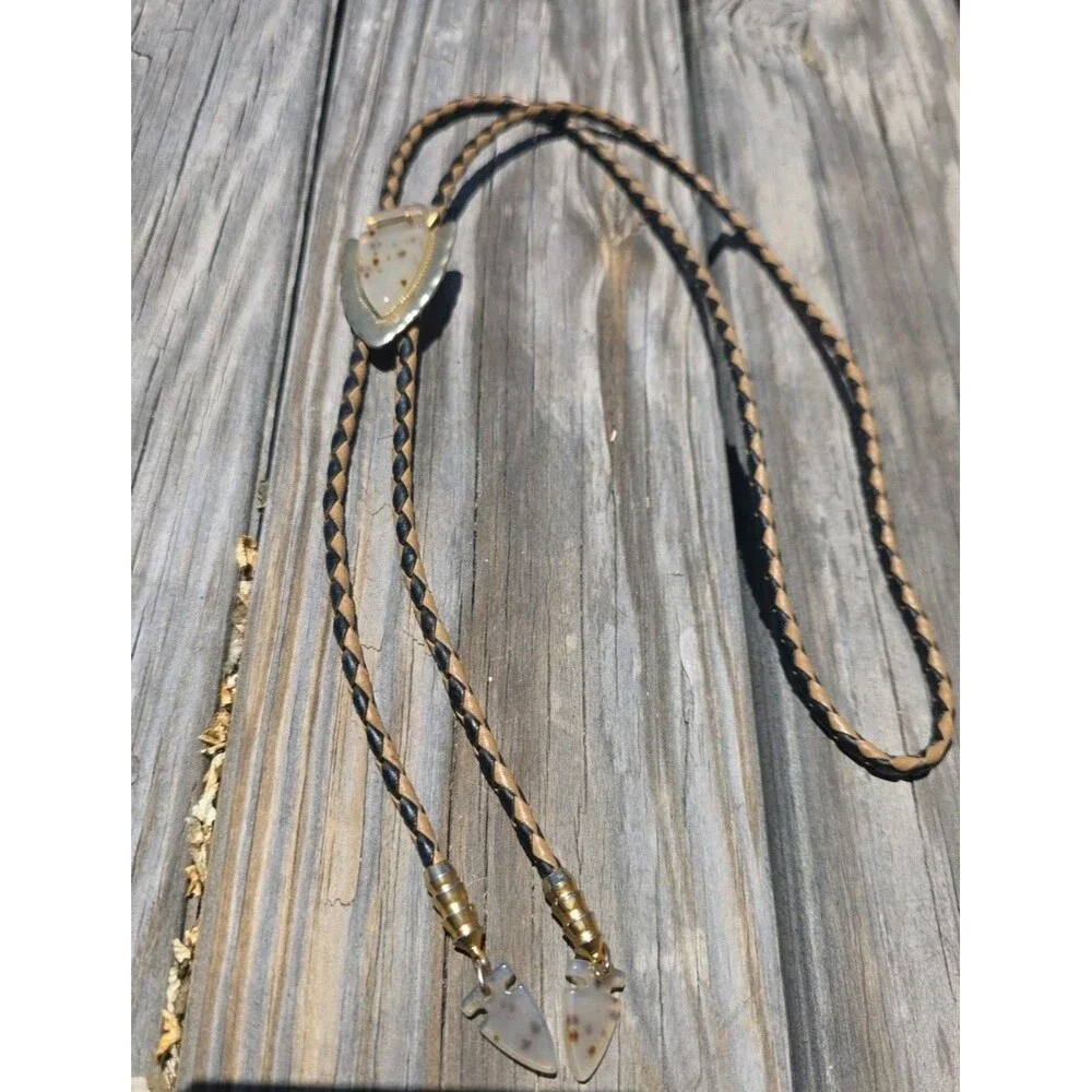 Vintage Southwestern Jewelry Agate Arrowhead Black/Tan Cord BOLO Tie